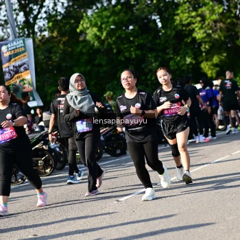 Runner Photo 4146200