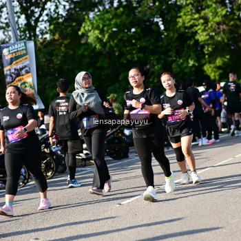 Runner Photo 4146205