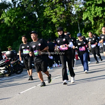 Runner Photo 4146237