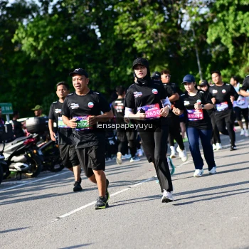 Runner Photo 4146248