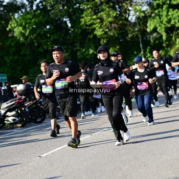 Runner Photo 4146259