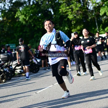 Runner Photo 4146324