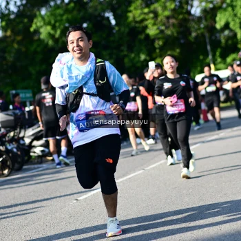 Runner Photo 4146352