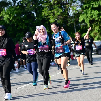 Runner Photo 4146383