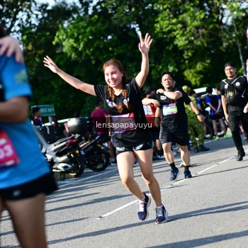 Runner Photo 4146429