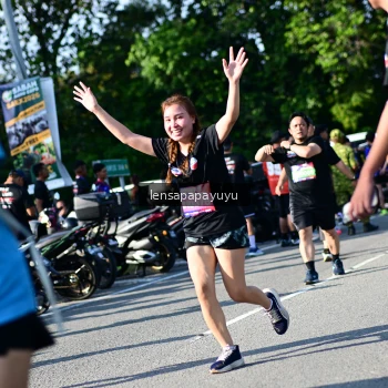 Runner Photo 4146447
