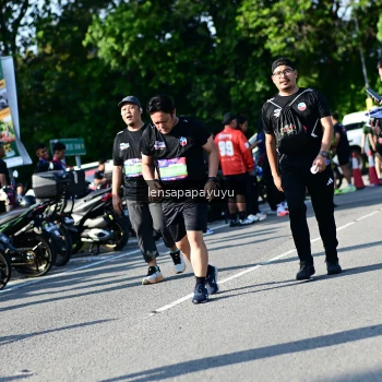 Runner Photo 4146463