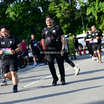 Runner Photo 4146479