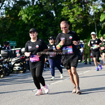 Runner Photo 4146485