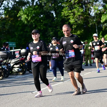 Runner Photo 4146491