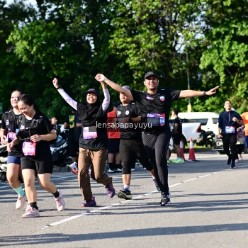 Runner Photo 4146597