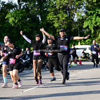 Runner Photo 4146611