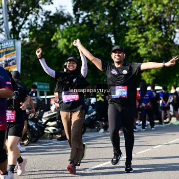 Runner Photo 4146637