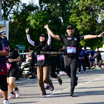 Runner Photo 4146640