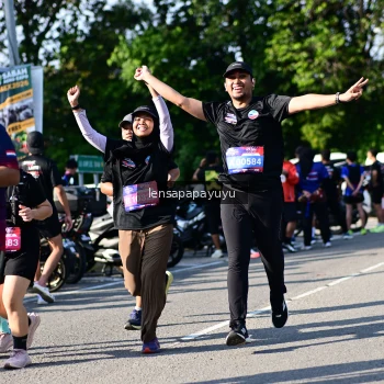 Runner Photo 4146642