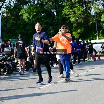 Runner Photo 4146654