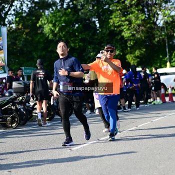 Runner Photo 4146655