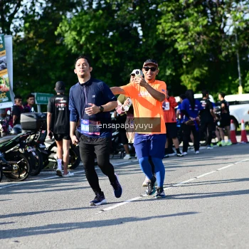 Runner Photo 4146660