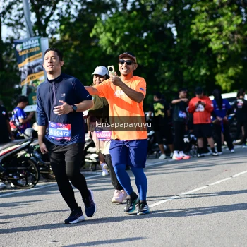 Runner Photo 4146664