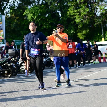 Runner Photo 4146665
