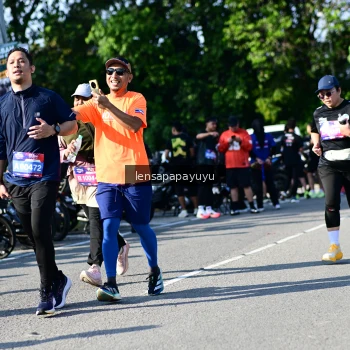 Runner Photo 4146687