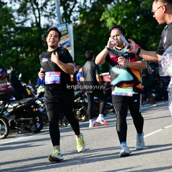 Runner Photo 4146768
