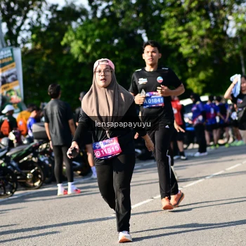 Runner Photo 4146790