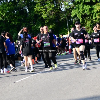 Runner Photo 4146815