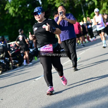 Runner Photo 4146940