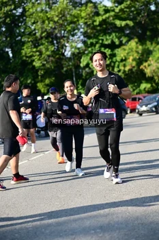 Runner Photo 4147063