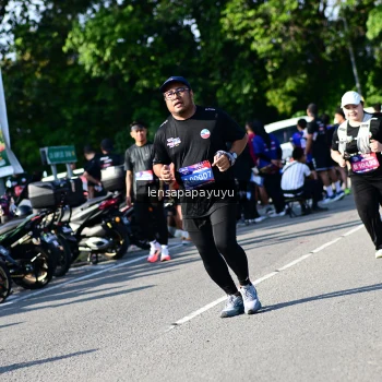 Runner Photo 4147110