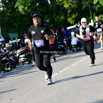 Runner Photo 4147115