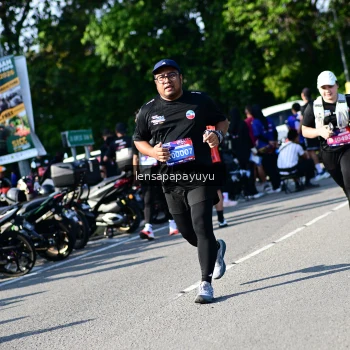 Runner Photo 4147118