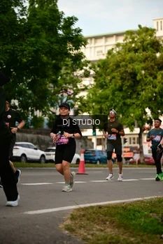 Runner Photo 4147244