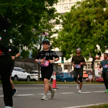 Runner Photo 4147245