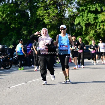 Runner Photo 4147335
