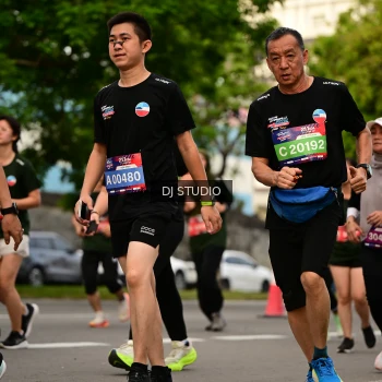 Runner Photo 4147342
