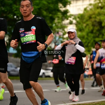Runner Photo 4147345