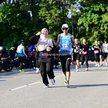 Runner Photo 4147348