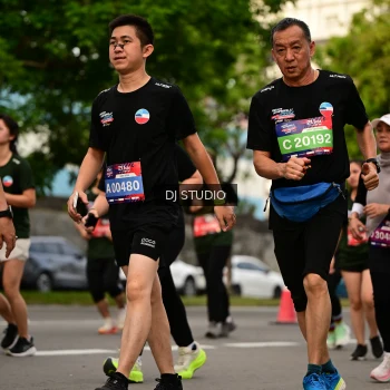 Runner Photo 4147352