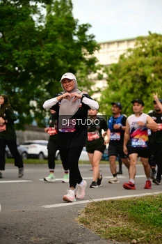 Runner Photo 4147363