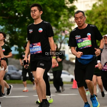 Runner Photo 4147370