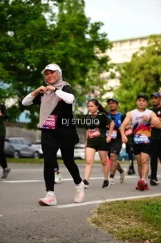 Runner Photo 4147395