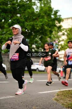 Runner Photo 4147402