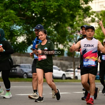 Runner Photo 4147405