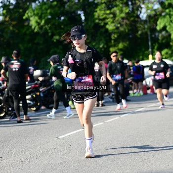 Runner Photo 4147442