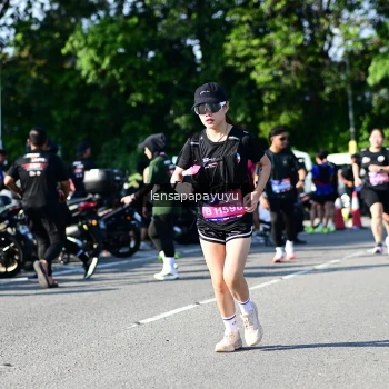 Runner Photo 4147443