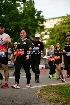 Runner Photo 4147457