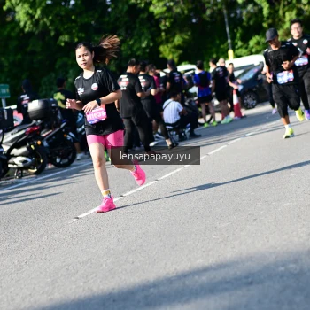 Runner Photo 4147491