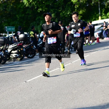 Runner Photo 4147499